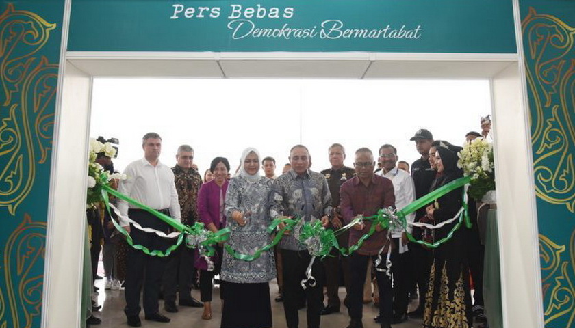 Gubernur Sumatera Utara (Sumut) Edy Rahmayadi secara resmi membuka Pameran HPN 2023