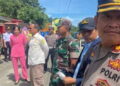 Sekretaris Daerah Pakpak Bharat Jalan Berutu SPd MM bersama Kapolres Pakpak Bharat AKBP Bambang Christanto Utomo SH SIK MSi dan Dandim 0206/Dairi Letkol Arh Ridwan Budi Sulistyawan SIP, meninjau pos pengamanan dan Pos Pelayanan Operasi Ketupat Toba 2023 di wilayah Kabupaten Pakpak Bharat, Kamis (20/4/2023).