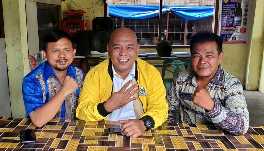 Sukses di perantauan, Josua Panggabean ingin generasi muda di kampungnya juga sukses di masa mendatang.