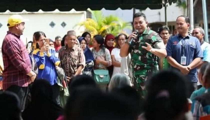 Melalui Kemensos RI, Pemerintah Kabupaten Pakpak Bharat mulai menyalurkan bantuan berupa beras sebanyak 3.968 paket kepada masyarakat Kabupaten Pakpak Bharat.