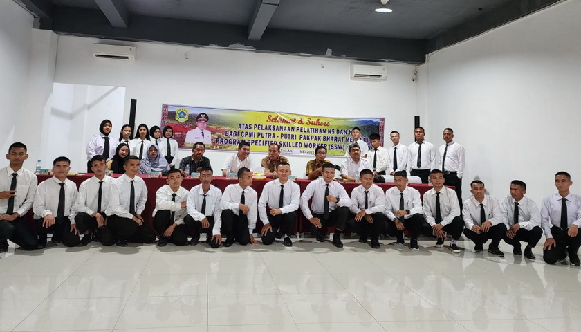 Kepala Dinas Sosial Kabupaten Pakpak Bharat Supardi Padang SP MM menghadiri pembukaan pelatihan N5 dan N4 bagi putra/putri Pakpak Bharat yang akan bekerja ke luar negeri (Jepang).