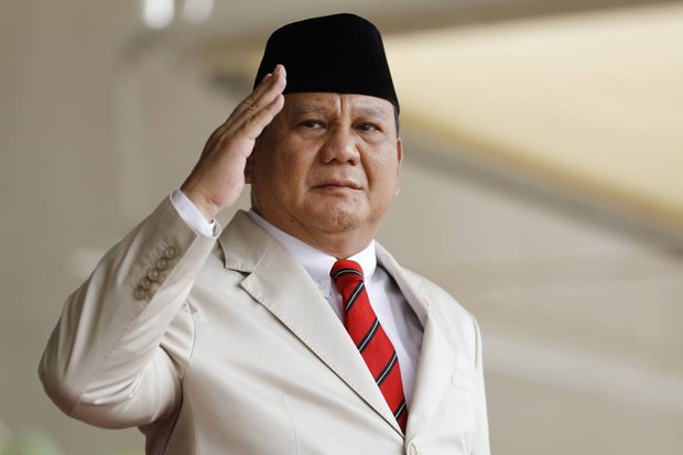 Survei terbaru dari Lembaga SPIN (Survey dan Polling Indonesia) kembali menempatkan Prabowo Subianto sebagai calon presiden dengan elektabilitas tertinggi.