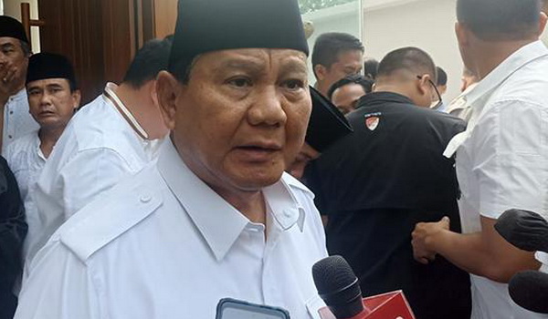 Ketum Partai Gerindra Prabowo Subianto menyebut Desmond J Mahesa merupakan sosok aktivis yang turut bekerja besar membangun Partai Gerindra.