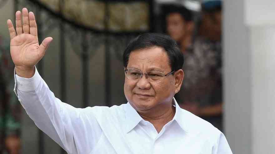 Ketua Harian Partai Gerindra Sufmi Dasco Ahmad mengatakan, bahwa Prabowo Subianto terlihat menebar senyum usai bertemu dengan Jokowi di Istana Negara, Jumat sore (9/6/2023).
