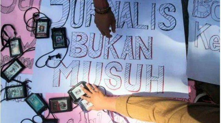 'Farewell Parade' atau acara Pisah Sambut Kapolda Sumut Irjen Pol RZ Panca Putra Simanjuntak kepada Irjen Agung Setya Imam Effendi di Mapolda Sumut, Jumat (21/22/2023) pagi, tercoreng dengan pelarangan wartawan masuk untuk meliput.