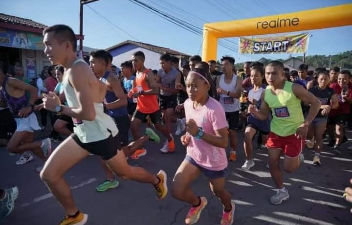 Pelaksanaan Pakpak Bharat Highland Marathon 5K dan 10K berlangsung cukup sukses. Ratusan atlit marathon dari berbagai daerah turut memeriahkan even ini.