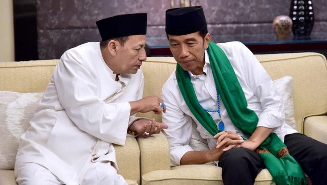 Hari ini, Selasa (29/8/2023), berlangsung Muktamar Sufi Internasional di Pekalongan. Acara dipimpin anggota Dewan Pertimbangan Presiden Habib Muhammad Luthfi Ali bin Yahya.