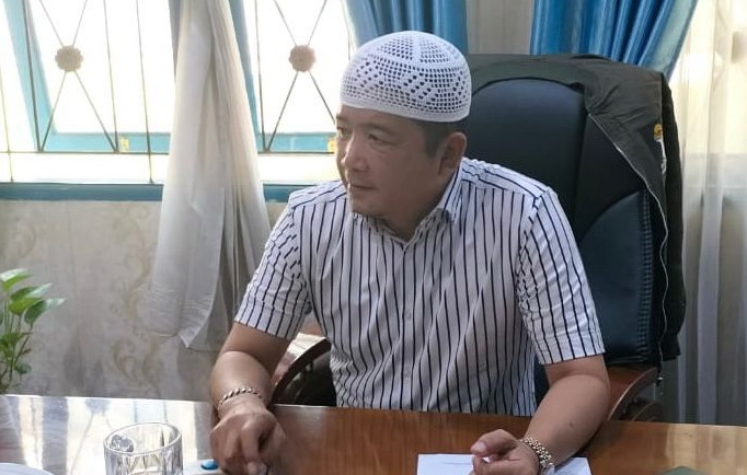 Keberatan warga terhadap perusahaan raksasa 'plat merah' untuk mengajukan izin HGU diduga wilayah hutan lindung, mendapat tanggapan dari Ketua DPRD Madina Erwin Efendi Lubis.