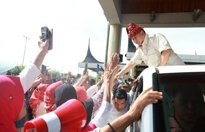 Menhan RI Prabowo Subianto melakukan kunjungan kerja selama dua hari ke Provinsi Nusa Tenggara Timur (NTT). Kunker dimulai Minggu 3 September hingga Senin, 4 September 2023.