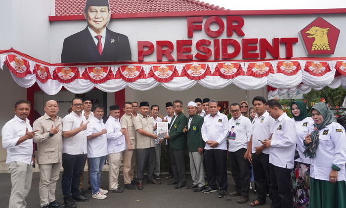 Partai Bulan Bintang (PBB) Sumut bersilaturahmi ke Kantor DPD Gerindra Sumut untuk membahas agenda pemenangan Prabowo pasca-deklarasi dukungan DPP PBB ke Prabowo Subianto.