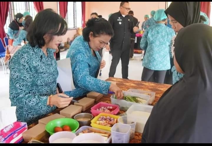 Pemerintah Kecamatan Pergetteng-Getteng Sengkut (PGGS) melaksanakan Lomba Makanan Tradisional Suku Pakpak.