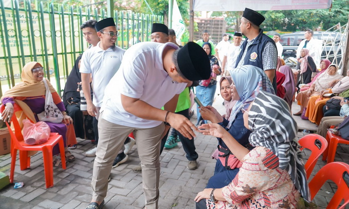 Barisan Pengusaha Pejuang Prabowo Gibran Sumatera Utara (BPP Prabowo Gibran Sumut) terus bergerak. Mereka menyentuh dan membagikan makan siang dan susu gratis sampai tingkat basis akar rumput.