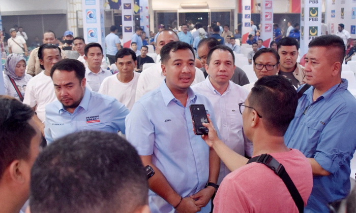 Prabowo Subianto, Capres Nomor Urut 2, membawa narasi cinta Tanah Air pada debat perdana Pilpres 2024, untuk membangun citra positif dunia perpolitikan di Indonesia, agar tidak lagi terjadi benturan di antara pendukung setiap capres.