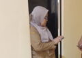 Kepala SMAN 1 Namorambe Anna Simanjuntak SPd MM, Senin (11/12/2023, menghadiri panggilan penyidik Polresta Deliserdang Unit Reskrim.