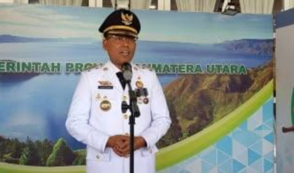 Pj Bupati Tapanuli Tengah (Tapteng) Sugeng Riyanta, Jumat (29/12//2023), menyampaikan penjelasan kepada pers mengenai beredarnya video yang mendapat respon dan sejumlah kalangan pers.