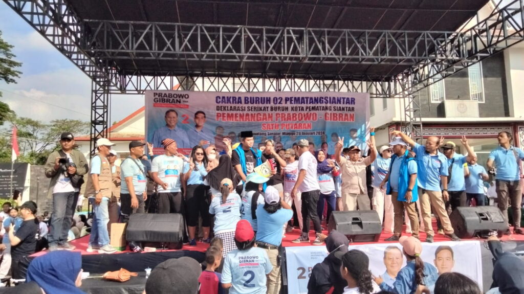 Ribuan masa dari Cakra Buruh 02 melaksanakan deklarasi dan Senam Gemoy di seluruh kabupaten/kota se-Sumatera Utara, Minggu (28/1/2024)