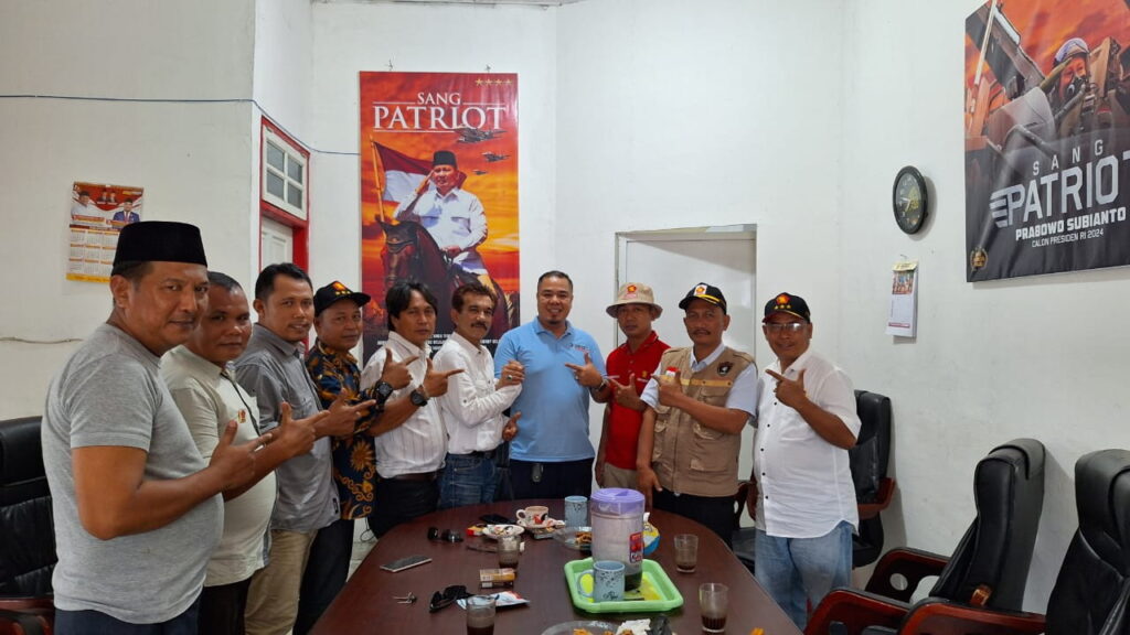 DPC Gerindra Batubara membeberkan hasil evaluasi tentang kemajuan Prabowo Gibran di Kabupaten Batubara. Hasilnya DPC Gerindra berkeyakinan memenangkan Prabowo Gibran dengan target 60,8%.