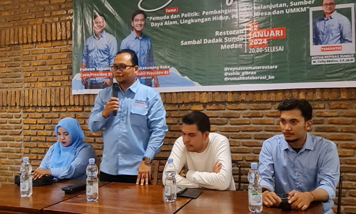 Relawan Pengusaha Muda Nasional (Repnas) Sumut dan Shohib Gibran menggelar dialog politik dengan tajuk, 'Pemuda dan Politik', Senin (22/1/2024), di Resto Sambal Dadak Medan.