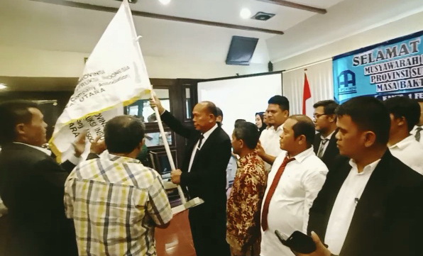 Drs Hendron Sinaga terpilih secara aklamasi sebagai Ketua Umum Dewan Pimpinan Provinsi Asosiasi Pengusaha Konstruksi Indonesia (DPP Aspekindo) Sumatera Utara Periode 2024 - 2029.