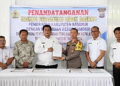 Dalam rangka pengamanan pilkada, Bupati Samosir Vandiko T Gultom dan Kapolres Samosir Yogie Hardiman melakukan Penandatanganan Naskah Perjanjian Hibah Daerah (NPHD), di Rumah Dinas Bupati Samosir, Rabu (27/3/2024).