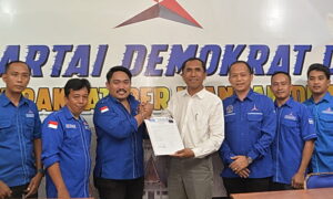 Danjor Nababan resmi mendaftarkan diri ikut Pilkada Dairi ke Partai Demokrat, Rabu (24/4/2024).
