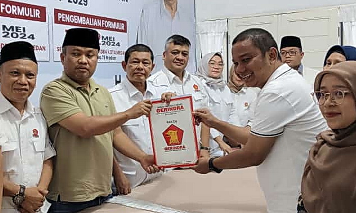 Bakhtiar Ahmad Sibarani mendaftar menjadi calon Wali Kota Medan. Partai pertama yang didatangi Bakhtiar yaitu Partai Gerindra.