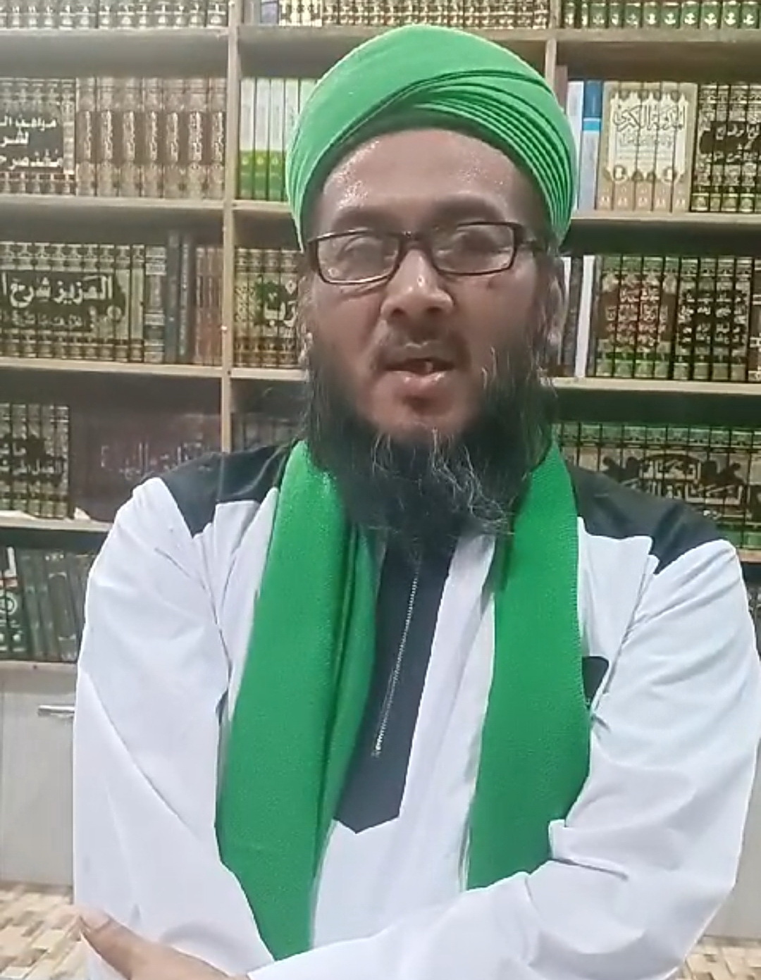 Pimpinan Ponpes (Pondok Pesantren) Mazila (Majelis Dzikir As-Sholah) Kecamatan Percut Sei Tuan Deli Serdang Ustadz Muhammad Darul Yusuf Mazila, mendukung Pilkada Serentak 2024 yang kondusif dan damai, khususnya di Sumatera Utara.
