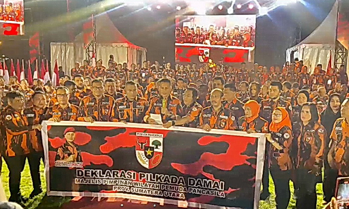 Ribuan anggota PP (Pemuda Pancasila) mendeklarasikan Pilkada Serentak 2024 yang damai dan netral. Deklarasi itu dibacakan dalam sebuah acara yang berlangsung, Sabtu (23/11/2024)