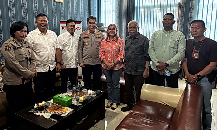 Kabid Humas Kepolisian Daerah Sumatera Utara (Polda Sumut) Kombes Pol Ferry Walintukan, bersilaturahmi dengan Pengurus Serikat Media Siber Indonesia (SMSI) Provinsi Sumut, Selasa (3/6/2025).