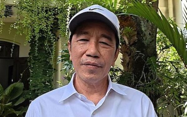 Disuruh Buktikan Ijazah, Jokowi: Kebalik-balik itu…