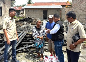 Tim Dr Maruli Siahaan Kunjungi Korban Kebakaran dan Warga yang Sedang Pemulihan