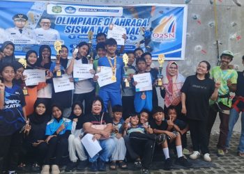 Shadewa dan Zahra Juara Panjat Tebing O2SN Tingkat SMP Kota Medan