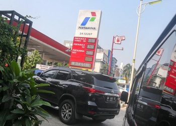 Pertamina Diminta Turunkan Harga BBM Nonsubsidi