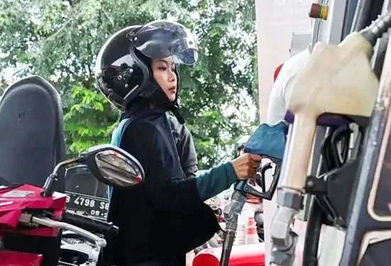 Pertamina Tegaskan, Hanya Pertamax dan Pertamax Green yang Naik Harga