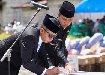 Bupati JTP Hutabarat Lantik 23 Pejabat Pemerintah Kabupaten Tapanuli Utara