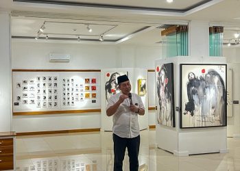 Irjen Pol Dr Susilo Teguh R, Buka Pameran Tunggal Karya Komjen Pol Prof Dr Cryshnanada DL, M.Si