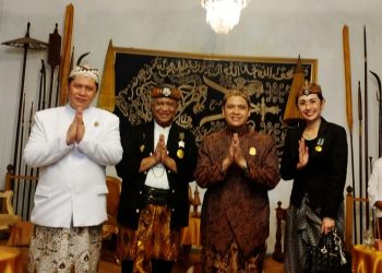 Pajang Jimat Keraton Kasepuhan Cirebon Digelar, Abah Anton Tekankan Nilai Budaya dan Agama