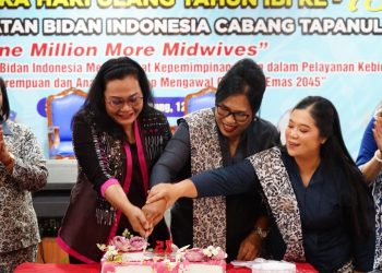 Pemkab Taput Apresiasi Peran Bidan Sebagai Garda Terdepan Pelayanan Kesehatan