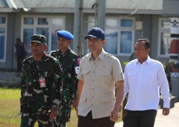Danlanud JA Dimara Antarkan Kepulangan Menteri Transmigrasi RI dari Merauke