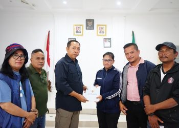Bupati Taput Lepas 52 Kontingen U-13 dan U-15 ke Ajang Piala Soeratin di Sibolga