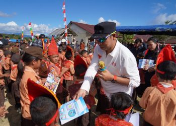 Bupati Taput Perpanjang Masa Tugas PPPK Terpencil, Dorong Pelajar Simangumban Perkuat Karakter