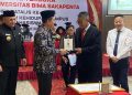 Kasatgas Pusat Studi Kepolisian, Irjend Pol Dr Susilo Teguh R, M.Si Menerima Penghargaan dari UBISA