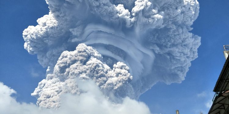Ternyata Ada 6 Gunung Api Saling Erupsi di Akhir Agustus, Apa Kata PVMBG…?