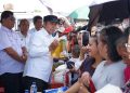 Jaga Stabilitas Harga, Bupati Taput Buka Gerakan Pangan Murah di Pasar Tarutung