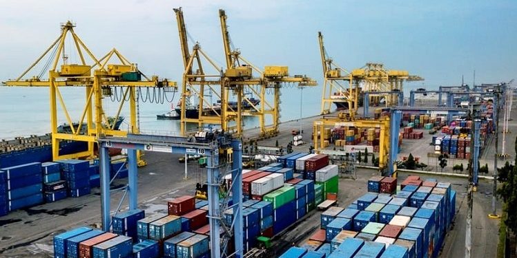 Di Tengah Kondisi Global, Rupiah dan Harga Minyak Masih Tertekan