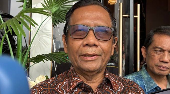 Dukung Prabowo Copot Purbaya, Mahfud MD Sebut Sri Mulyani Jauh Lebih Baik