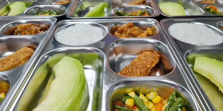 Ternyata, Sekolah Negeri Boleh Tolak MBG