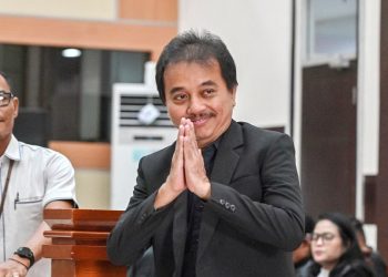 Eksepsi Roy Suryo Ditolak, Perkara Ijazah Jokowi Lanjut ke Pembuktian