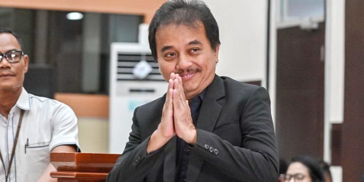 Eksepsi Roy Suryo Ditolak, Perkara Ijazah Jokowi Lanjut ke Pembuktian