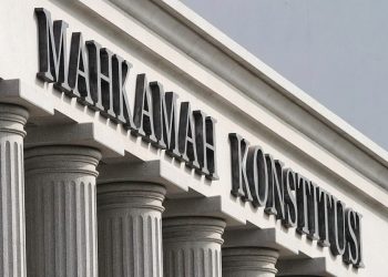 Usir Ahli Hukum Tata Negara dari Sidang, 2 Hakim MK Dilaporkan ke MKMK